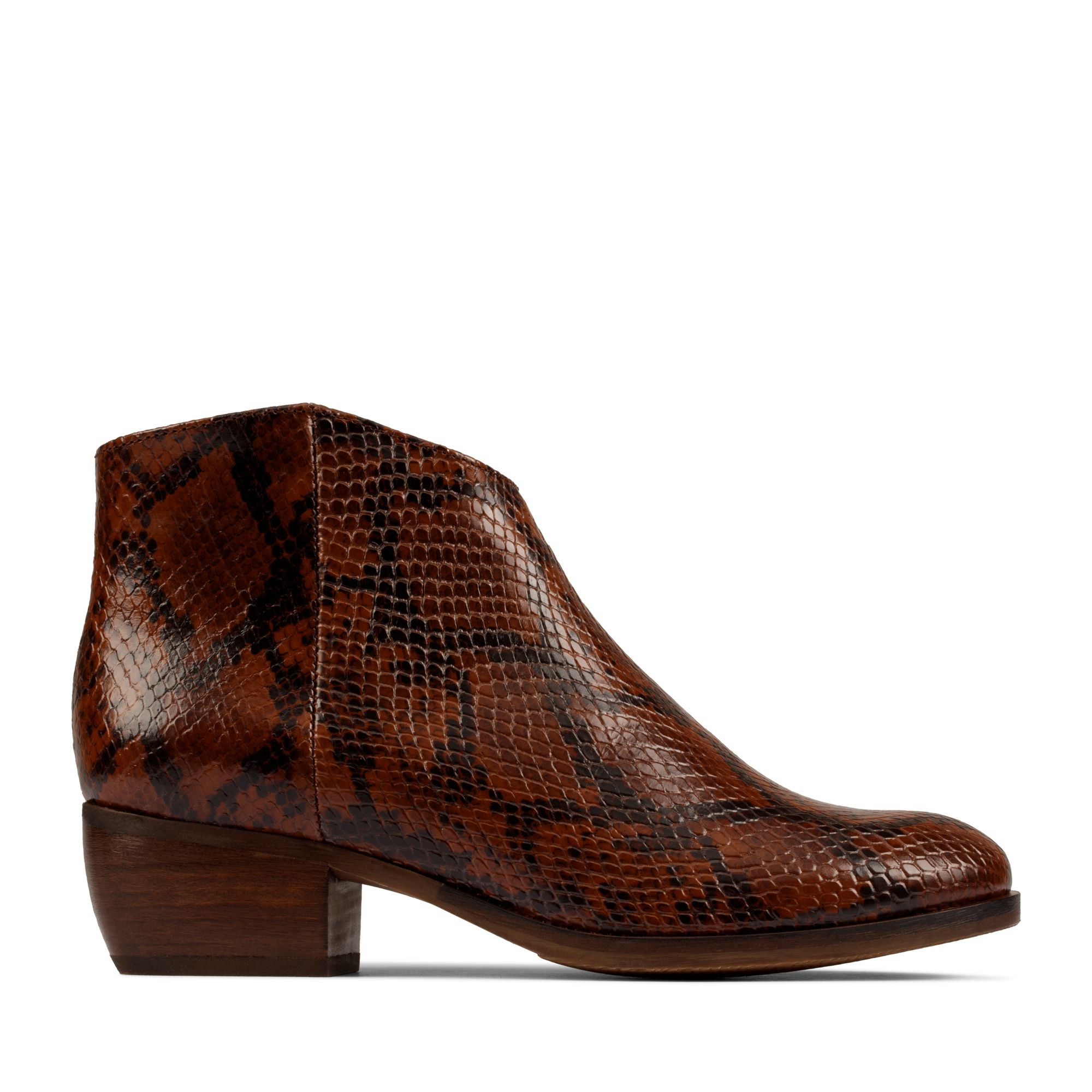 clarks mila myth black
