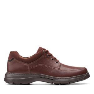 Mens Clarks brown lace up shoes 