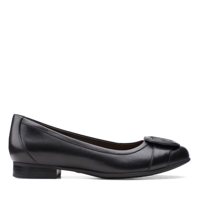 clarks wide fit black court shoes