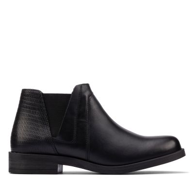 clarks flat ankle boots