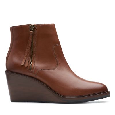 clarks womens wedge boots