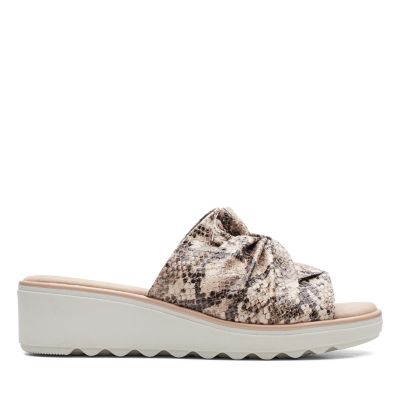 clarks wide fit sandals womens