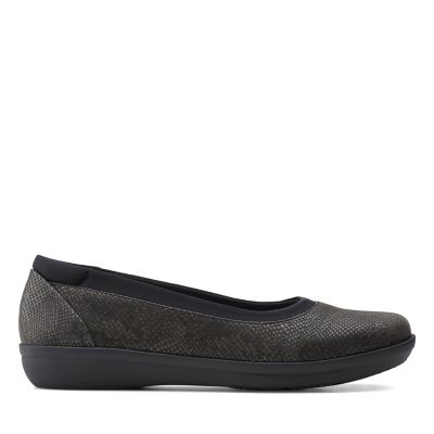 clarks ayla low ballet flat