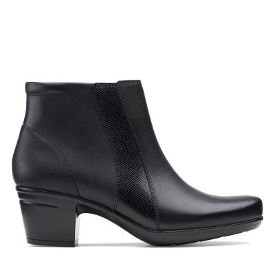 clarks short black boots