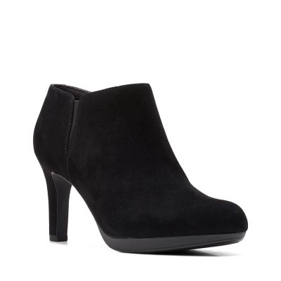 clarks black suede pumps