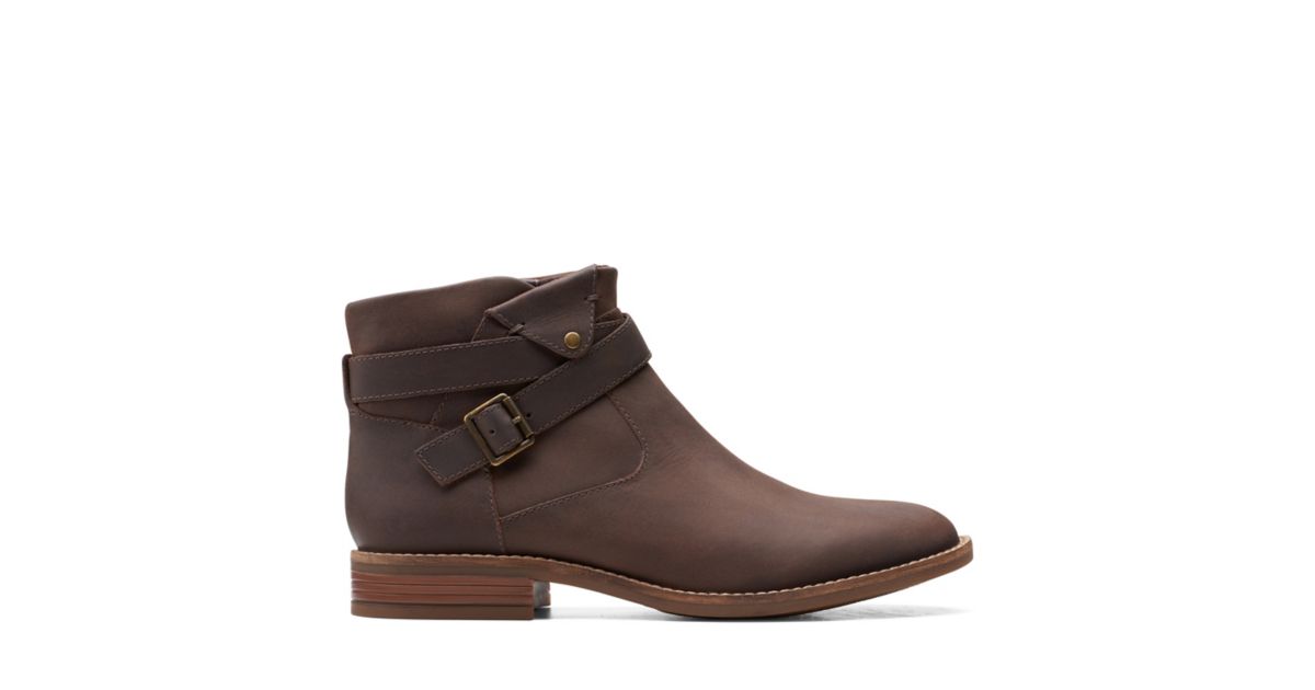 clarks dezmin plain