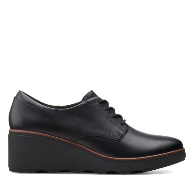 black leather clarks