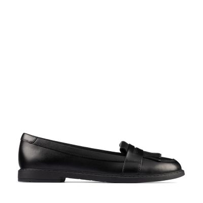 clarks pumps school