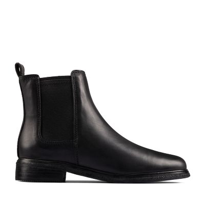 clarks flat ankle boots