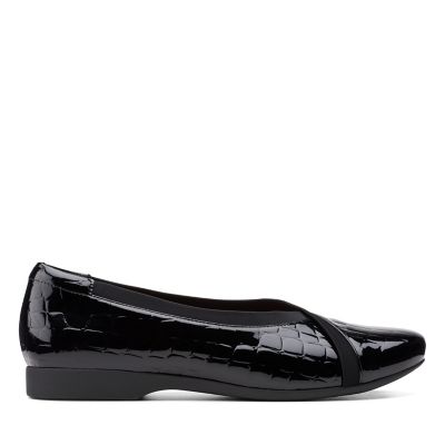 clarks wide shoes womens