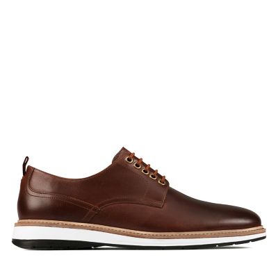 clarks dark tan leather