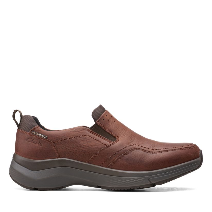 Men's Wave Edge Brown Oily Slip-on Shoes | Clarks
