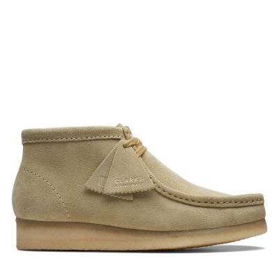 clarks wallabees beige