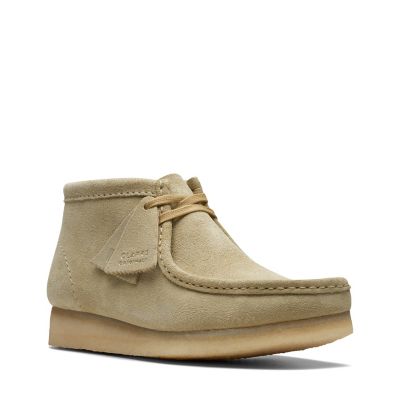 clarks wallabee boot sand suede