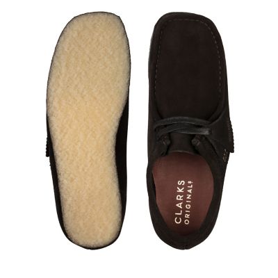 black clarks wallabees