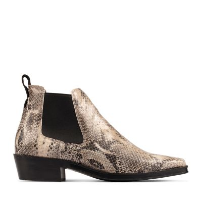 clarks wide fit ankle boots