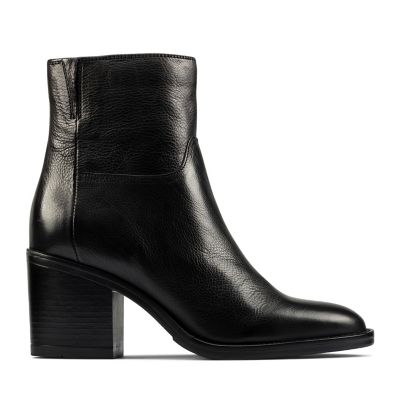 clarks ladies leather ankle boots