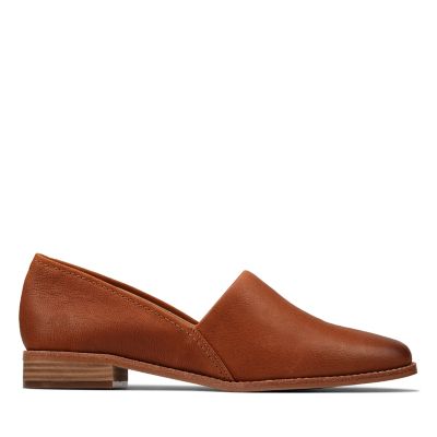 clarks tan leather