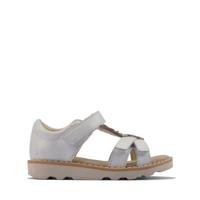 childrens sandals clarks