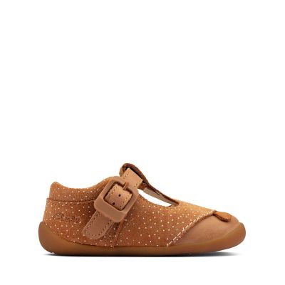 clarks first shoes girl