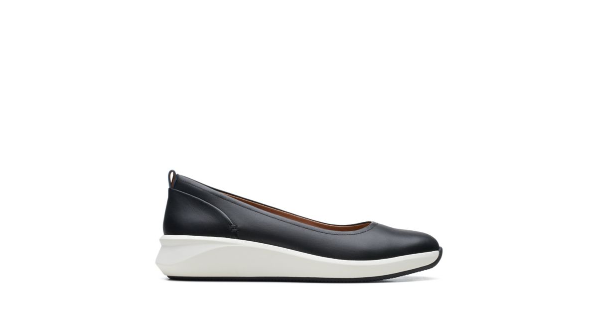 Un Rio Vibe Black Leather- Clarks® Shoes Official Site | Clarks