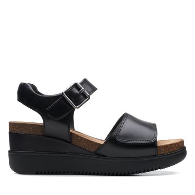 clarks wide sandals