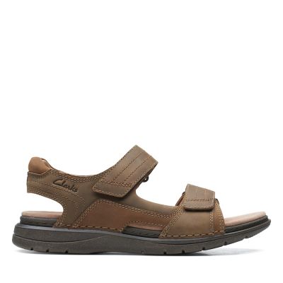 clarks closed toe sandals mens