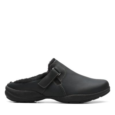 black flat clogs