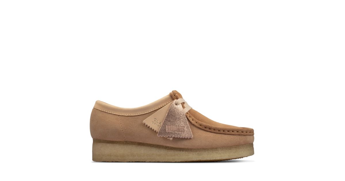 clarks wallabee light tan
