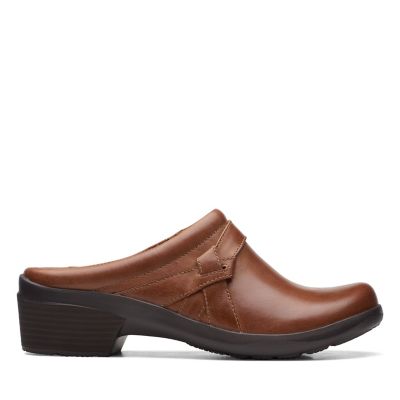 clarks clogs wide width
