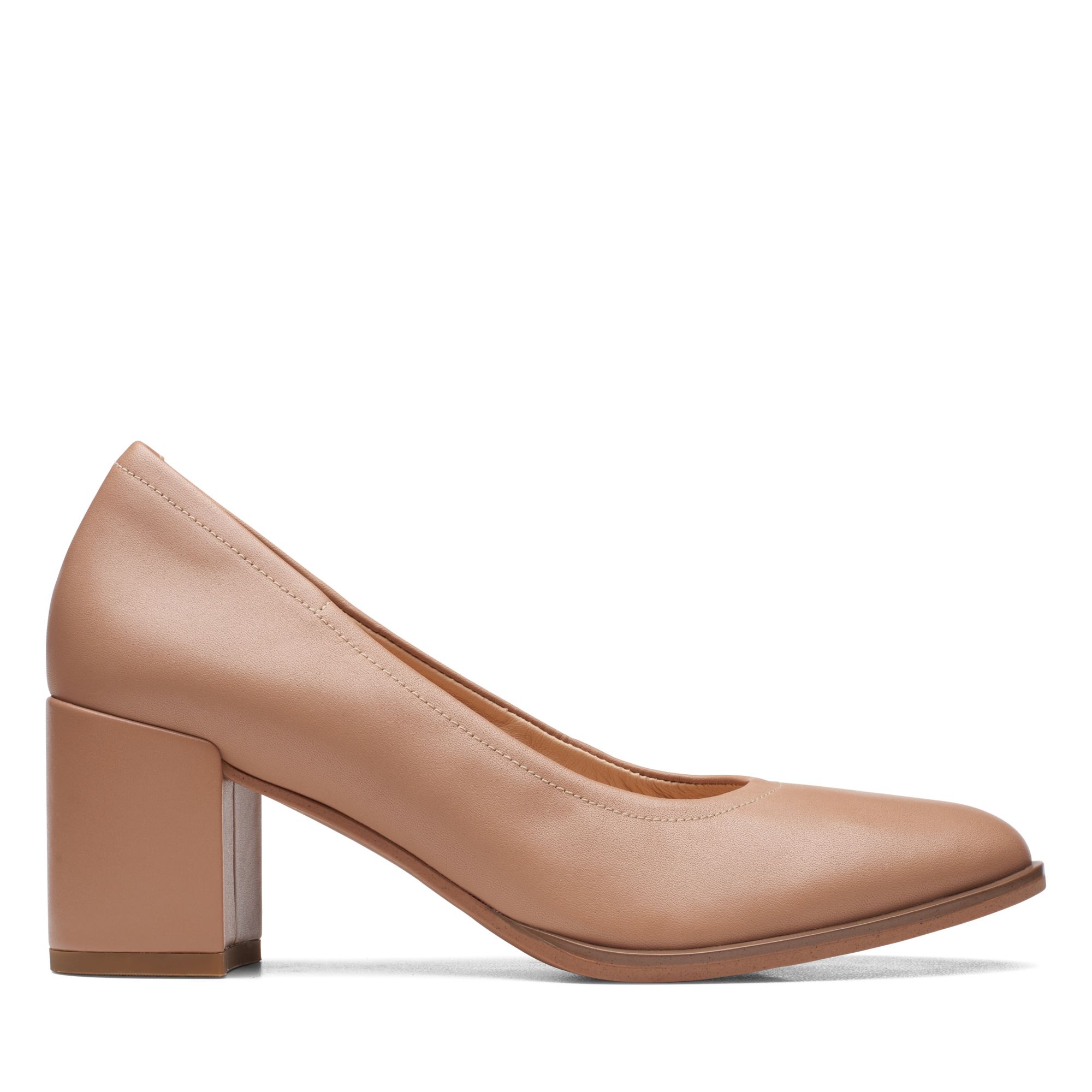 Clarks Freva55 Court Pump In Beige