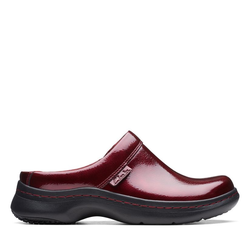 Are Clarks Clogs Nonslip?