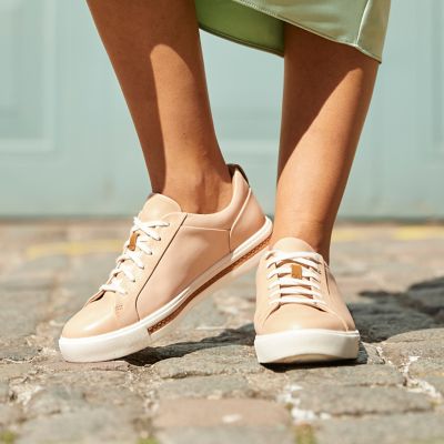 clarks footwear near me
