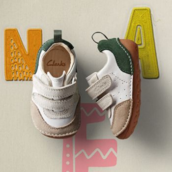 dormitar Algún día insecto When Should Babies Start Wearing Shoes? | Clarks