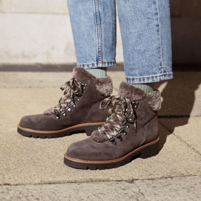 clarks hiking boots women's