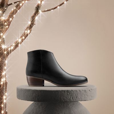 clarks wide width womens shoes