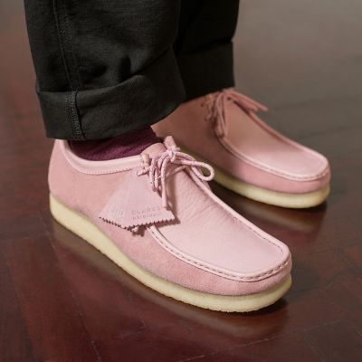 pink wallabee clarks