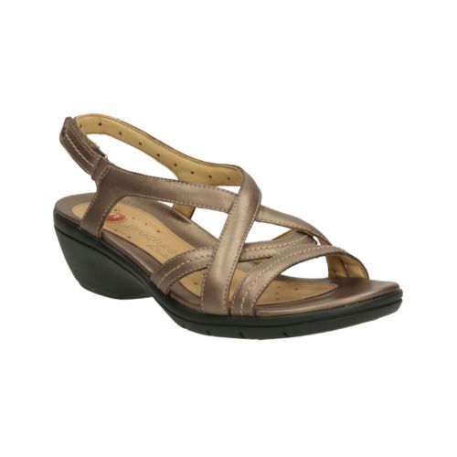 https://clarks.scene7.com/is/image/clarks/20340361_A?wid=500&hei=500