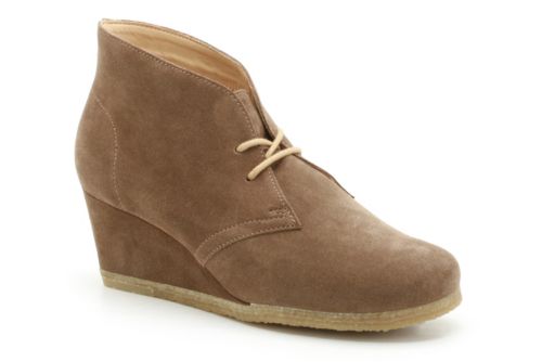 clarks yarra desert boots