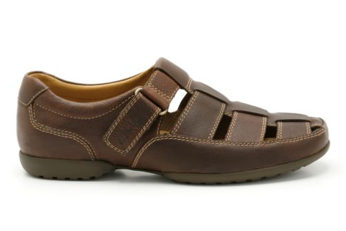 clarks wide fit mens slippers