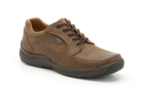clarks baystonego gtx