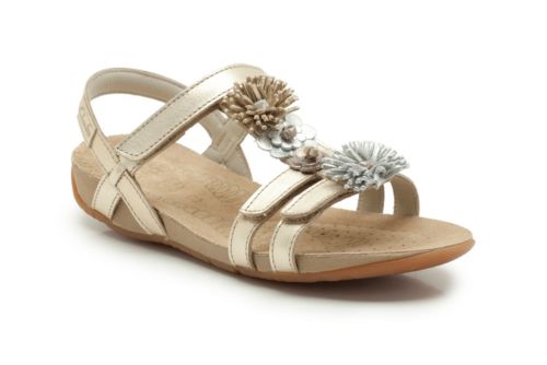 clarks outlet girls sandals