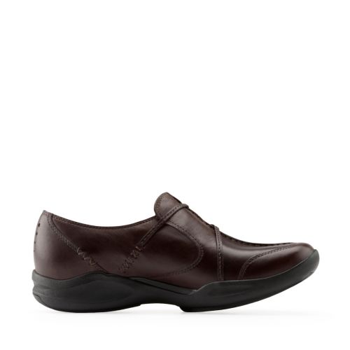 Wave.Run Dark Brown Leather - Women's Wavewalk Shoes - Clarks® Shoes ...