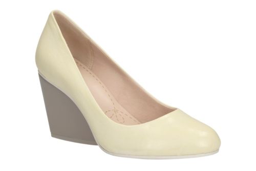 clarks demerara spice