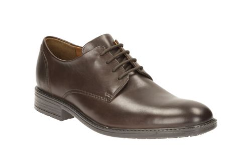 clarks truxton plain