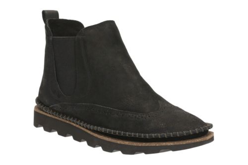 the bay clarks boots