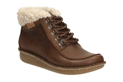 clarks funny dream boots