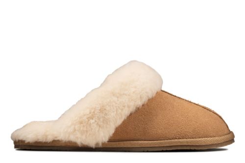 clarks pom pom slippers