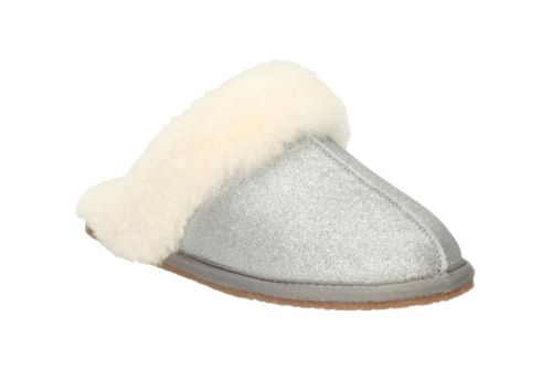 clarks outlet slippers