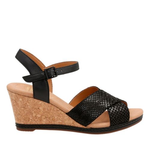 clarks women's helio latitude wedge sandal
